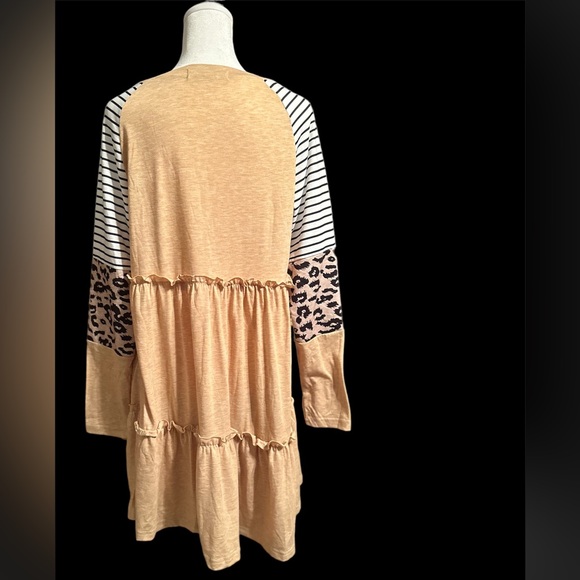 Willow and Grace; Small; Leopard Detail Tunic Dress; NEW! 🛍️ - Picture 2 of 11
